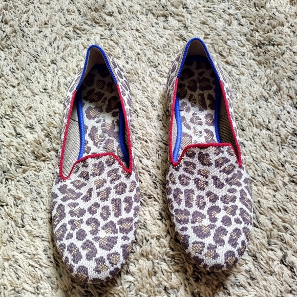 Rothy's Mocha Spot Animal Leopard Cheetah Slip On Loafer Flat Shoes Sz 7,5 - Picture 2 of 8